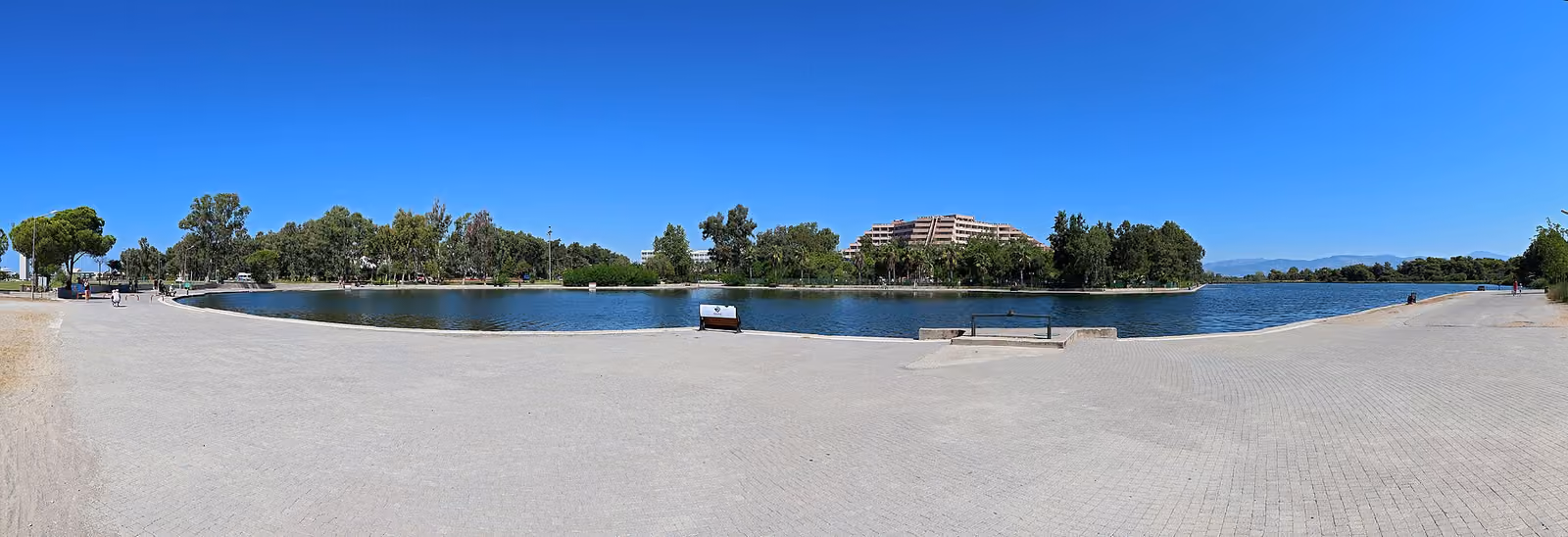 Titreyengöl Lake, Side